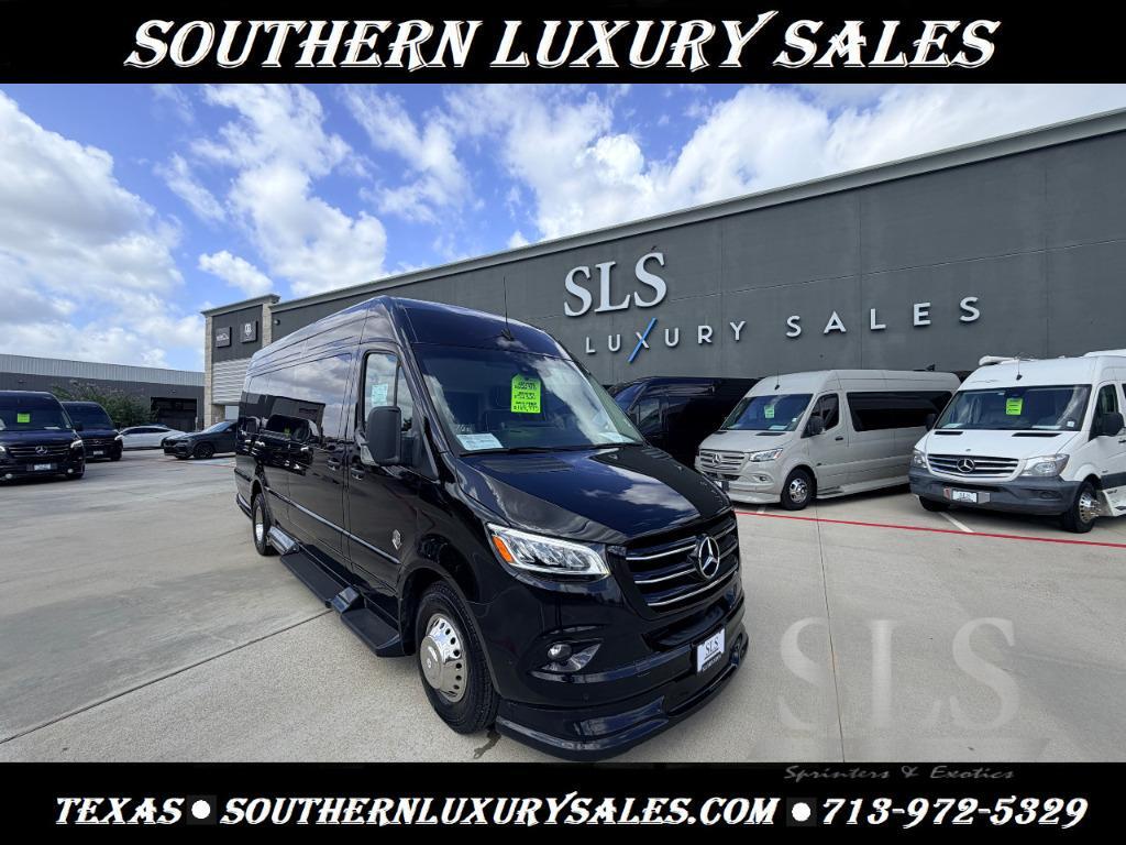 2027 Ogv Luxury Coach V-Drive 10OB in houston TX