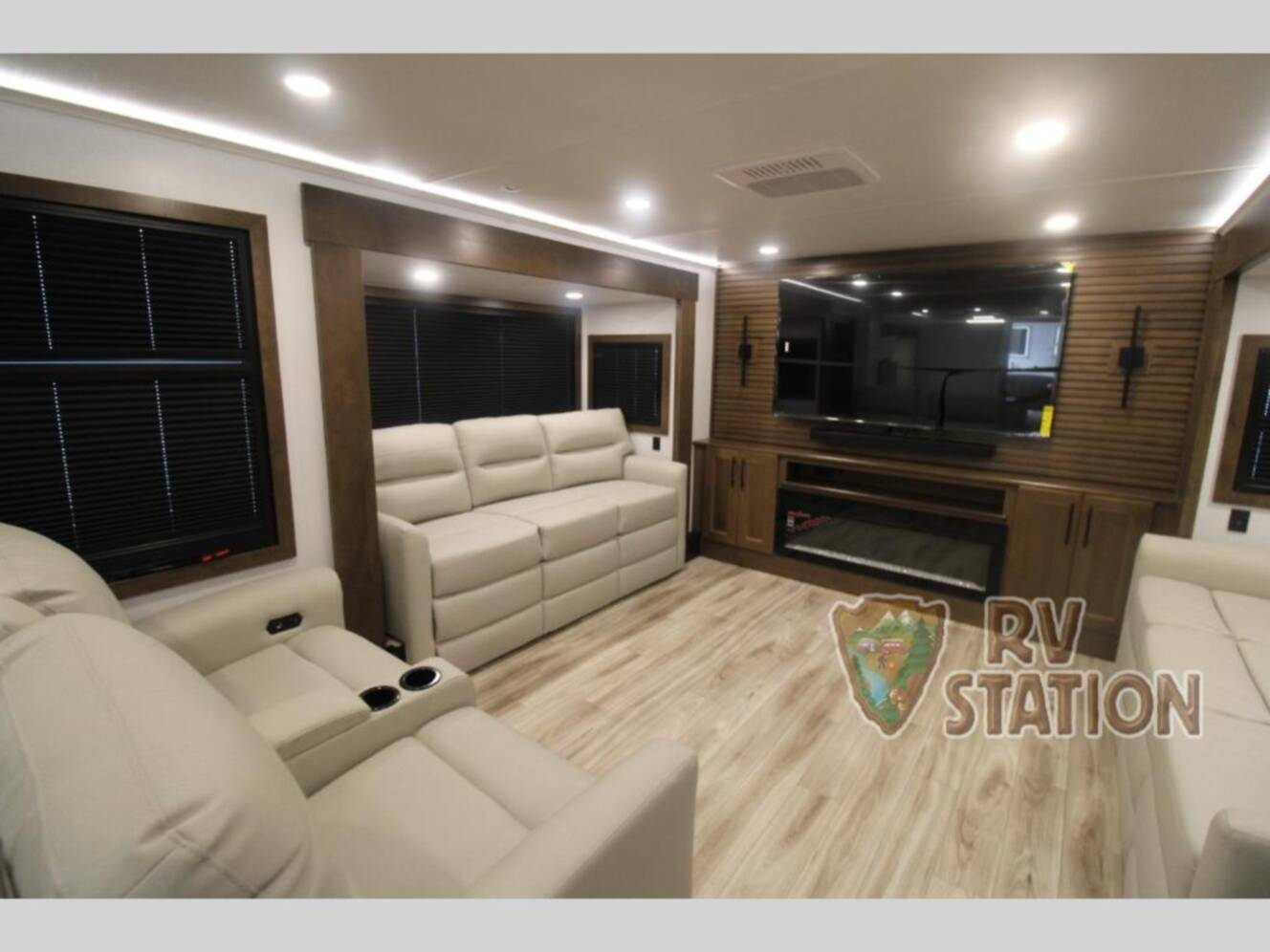 A photo of this 2027 Keystone Rv Montana 3800FL