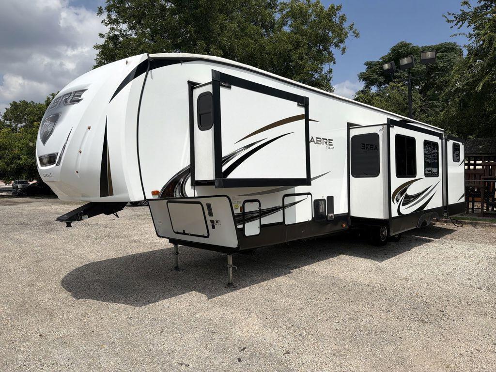 2022 Forest River Rv Sabre 38DBQ in kerrville TX