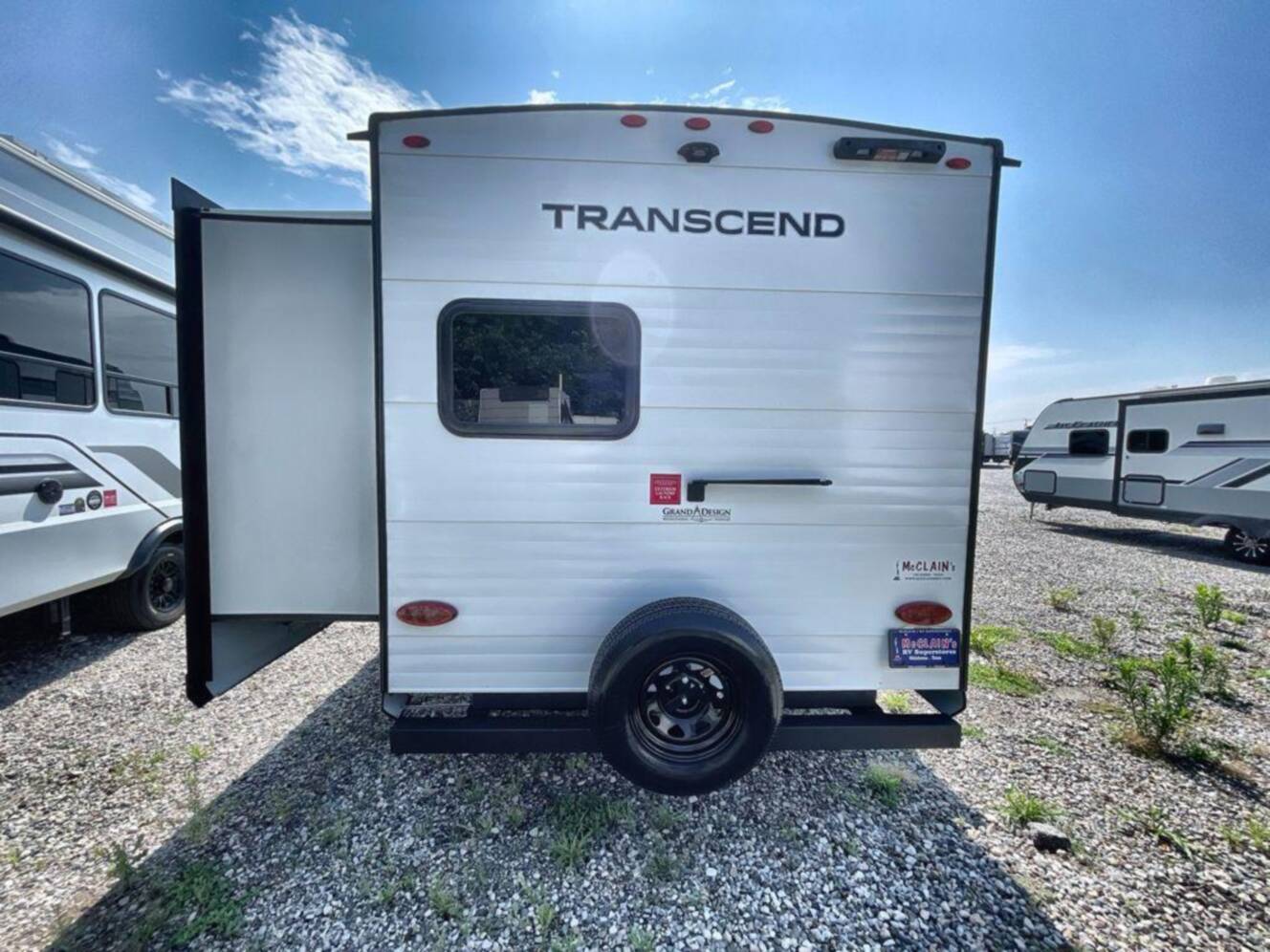A photo of this 2027 Grand Design Transcend 325BHT