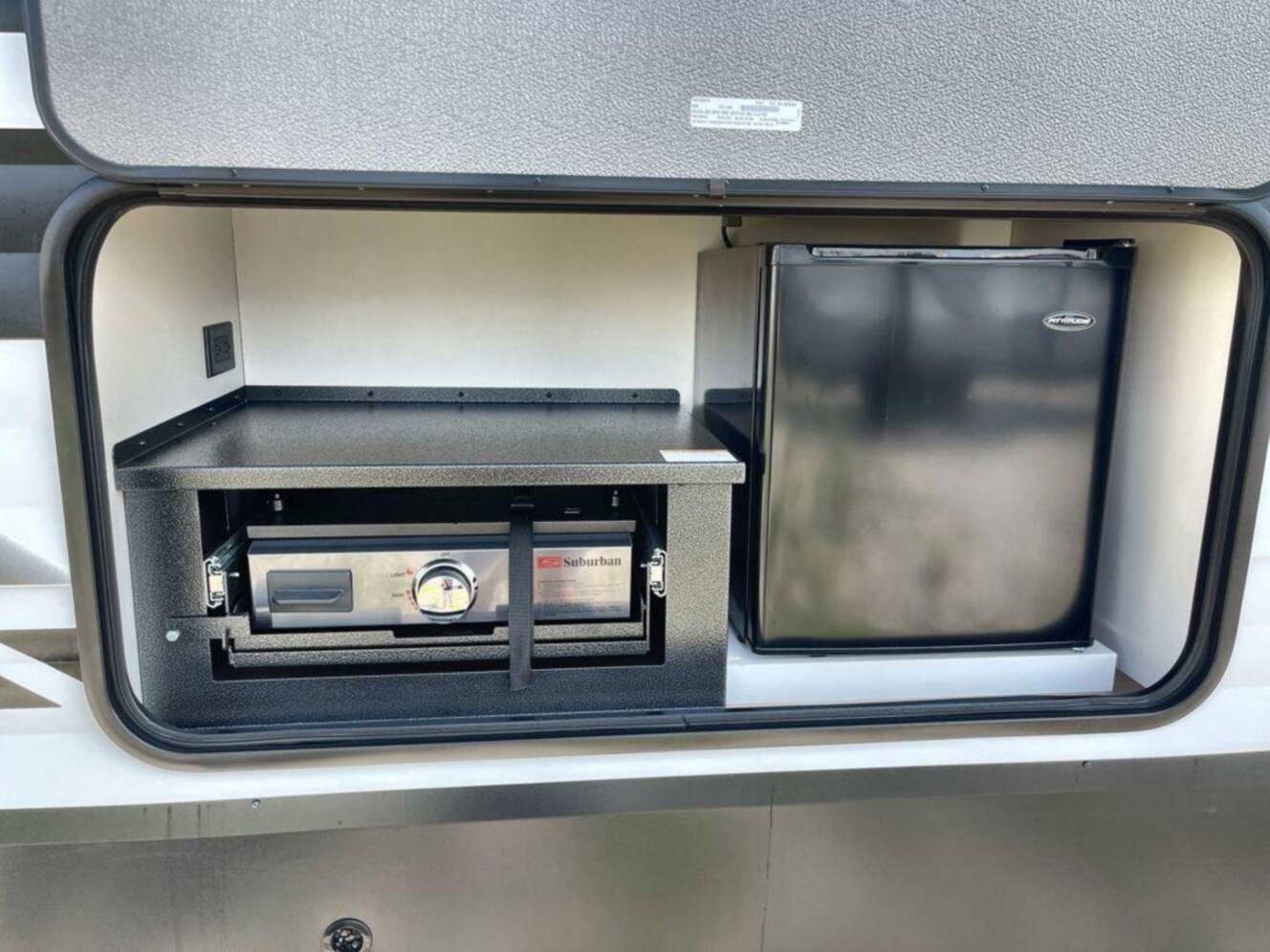A photo of this 2027 Grand Design Transcend 325BHT