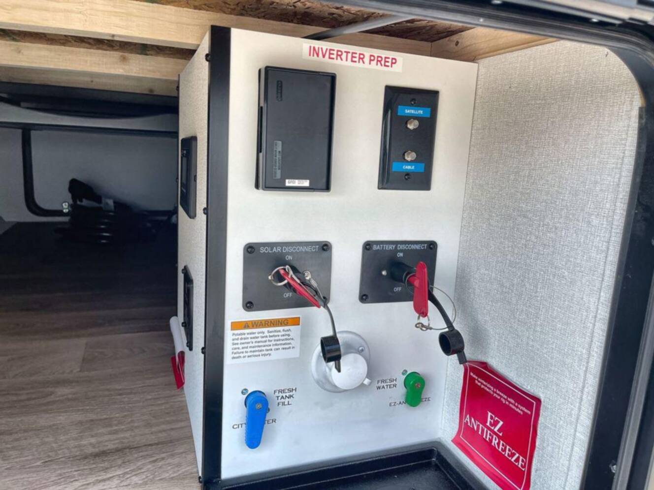 A photo of this 2027 Grand Design Transcend 325BHT