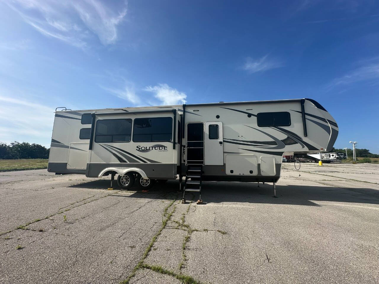 2021 Grand Design Rv Solitude 3950BH in odessa MO