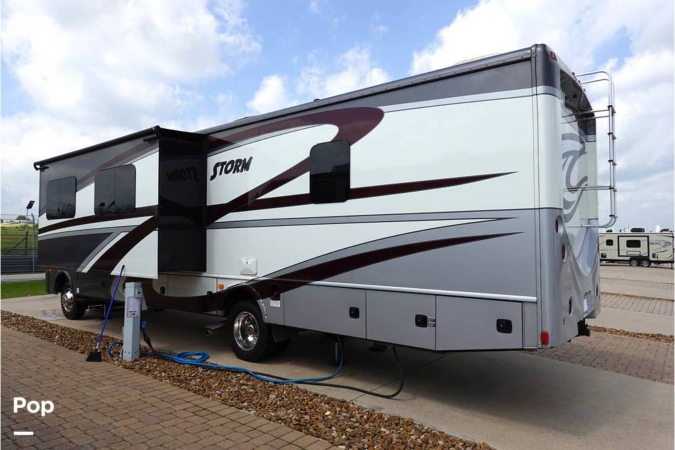 A photo of this 2016 Fleetwood Storm 35SK