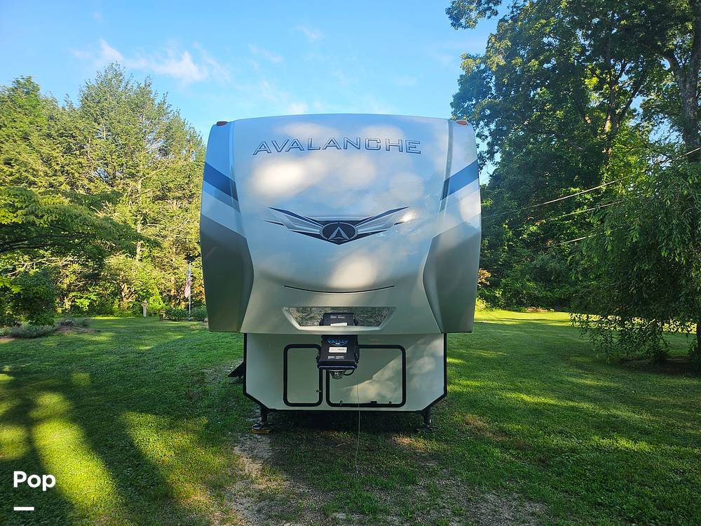2022 Keystone Avalanche M-390 DS in coventry CT