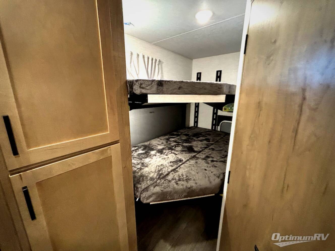 A photo of this 2026 Ember Rv E-Series 26ETS