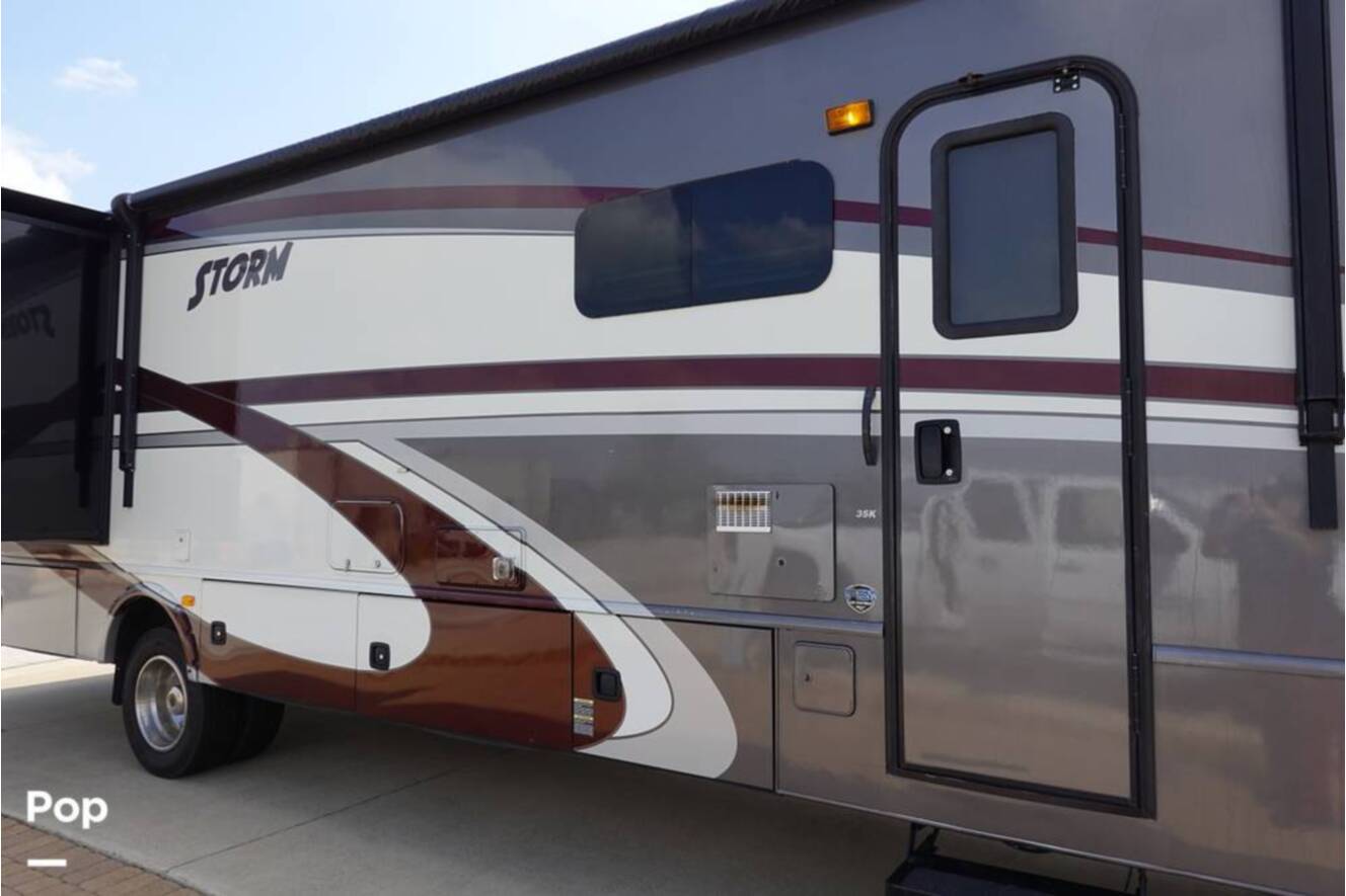 A photo of this 2016 Fleetwood Storm 35SK