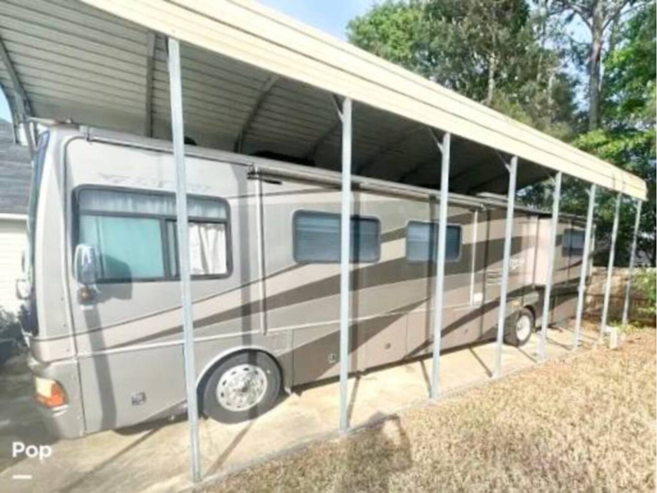 A photo of this 2005 Fleetwood Discovery 39S