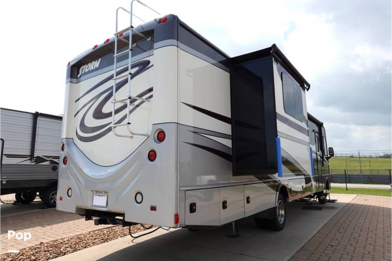 A photo of this 2016 Fleetwood Storm 35SK