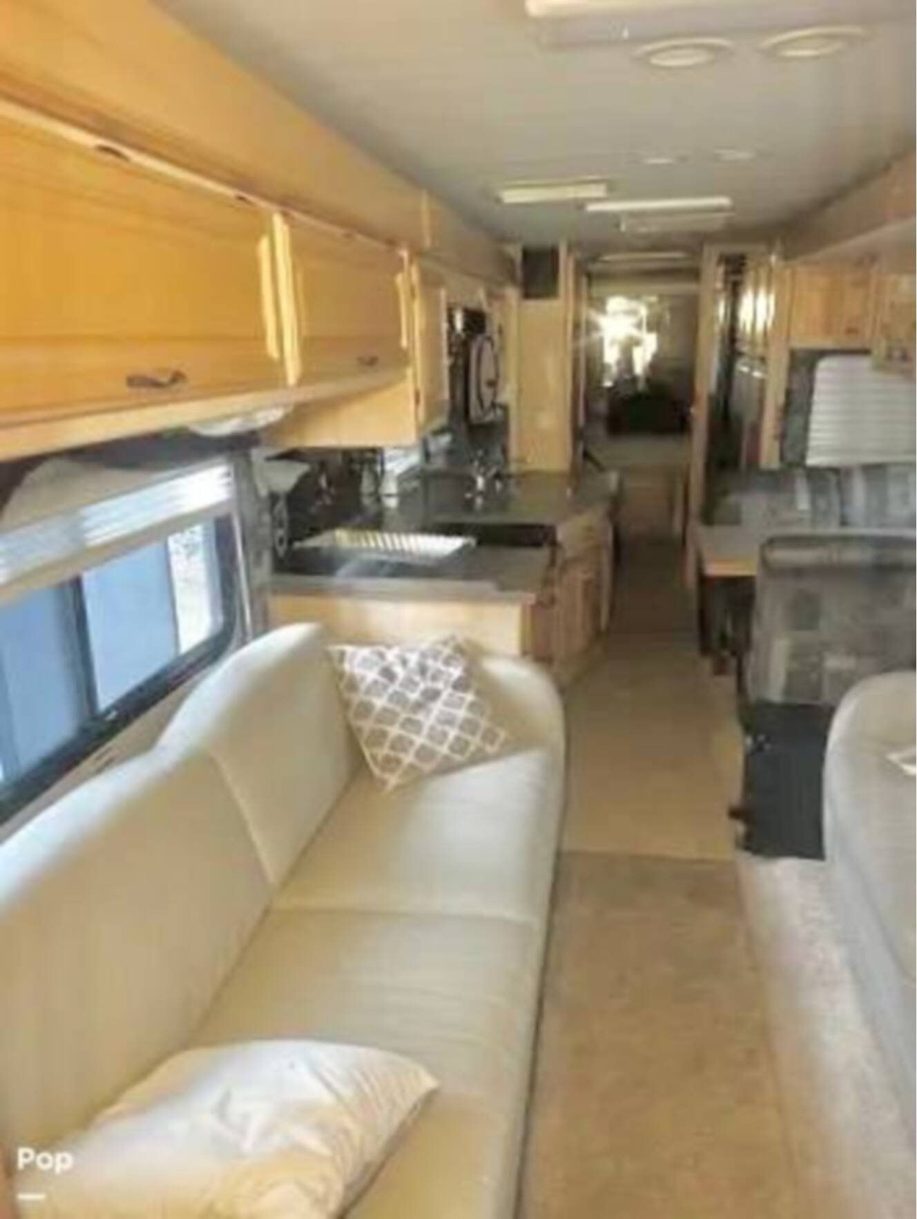 A photo of this 2005 Fleetwood Discovery 39S