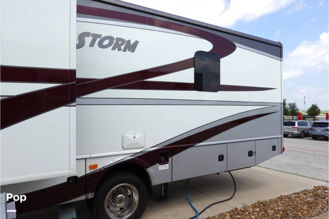 A photo of this 2016 Fleetwood Storm 35SK