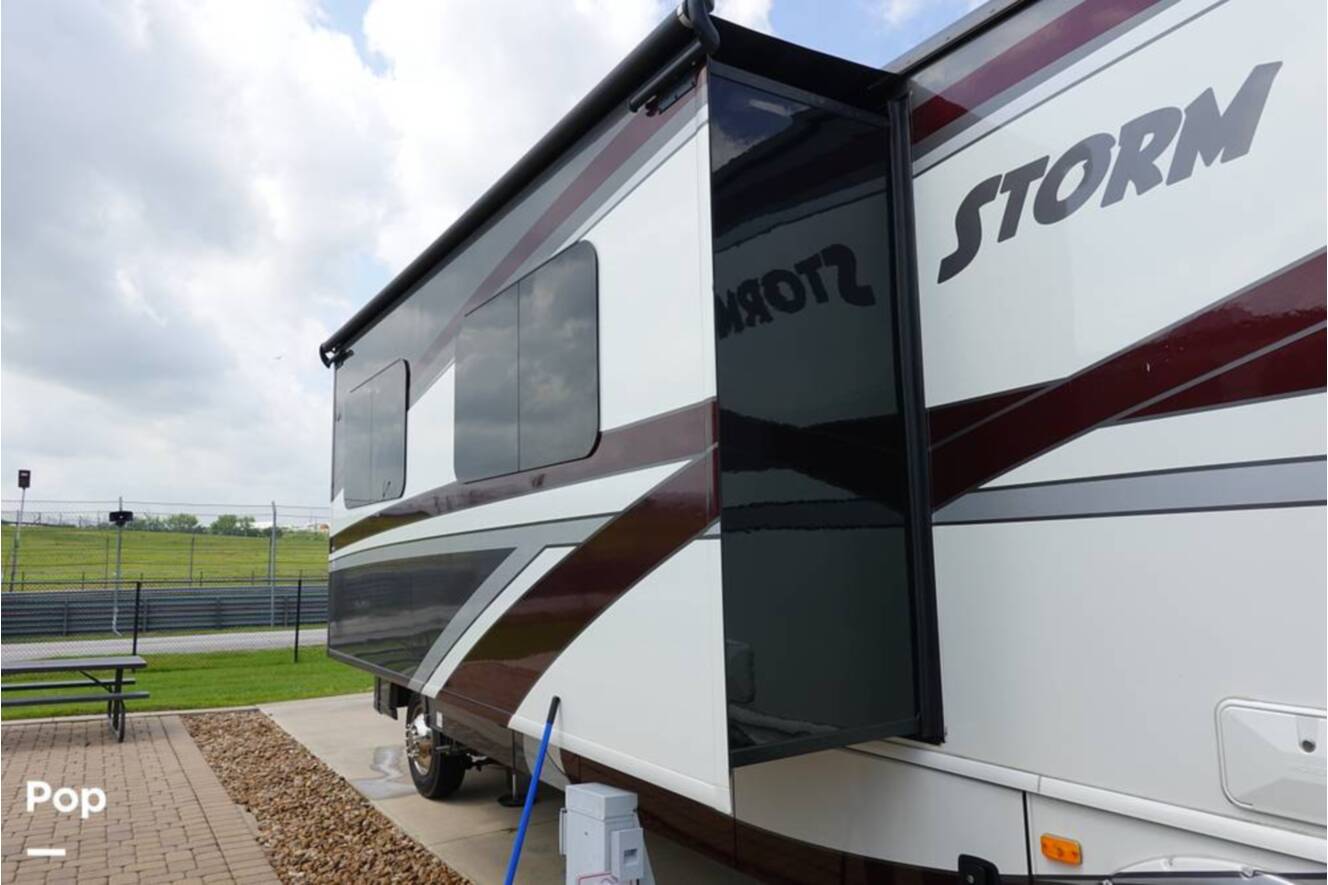 A photo of this 2016 Fleetwood Storm 35SK