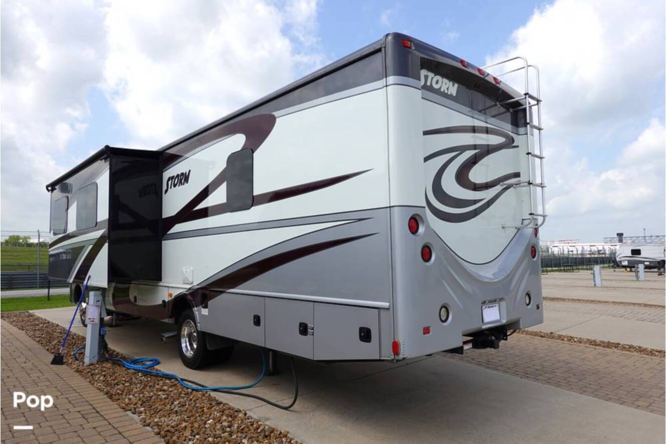 A photo of this 2016 Fleetwood Storm 35SK
