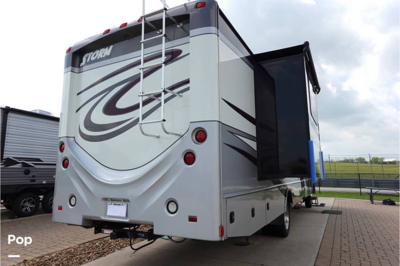 A photo of this 2016 Fleetwood Storm 35SK