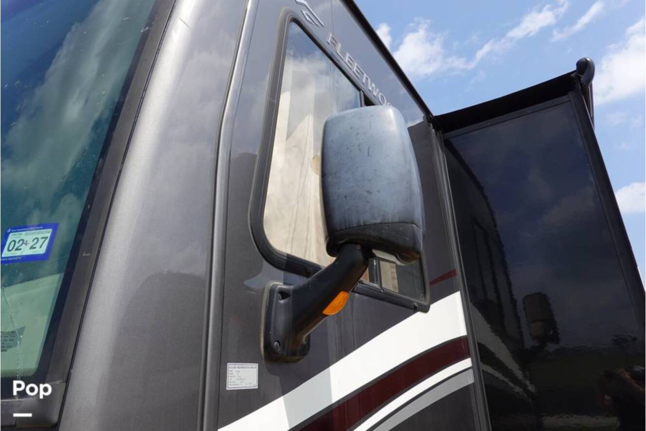 A photo of this 2016 Fleetwood Storm 35SK