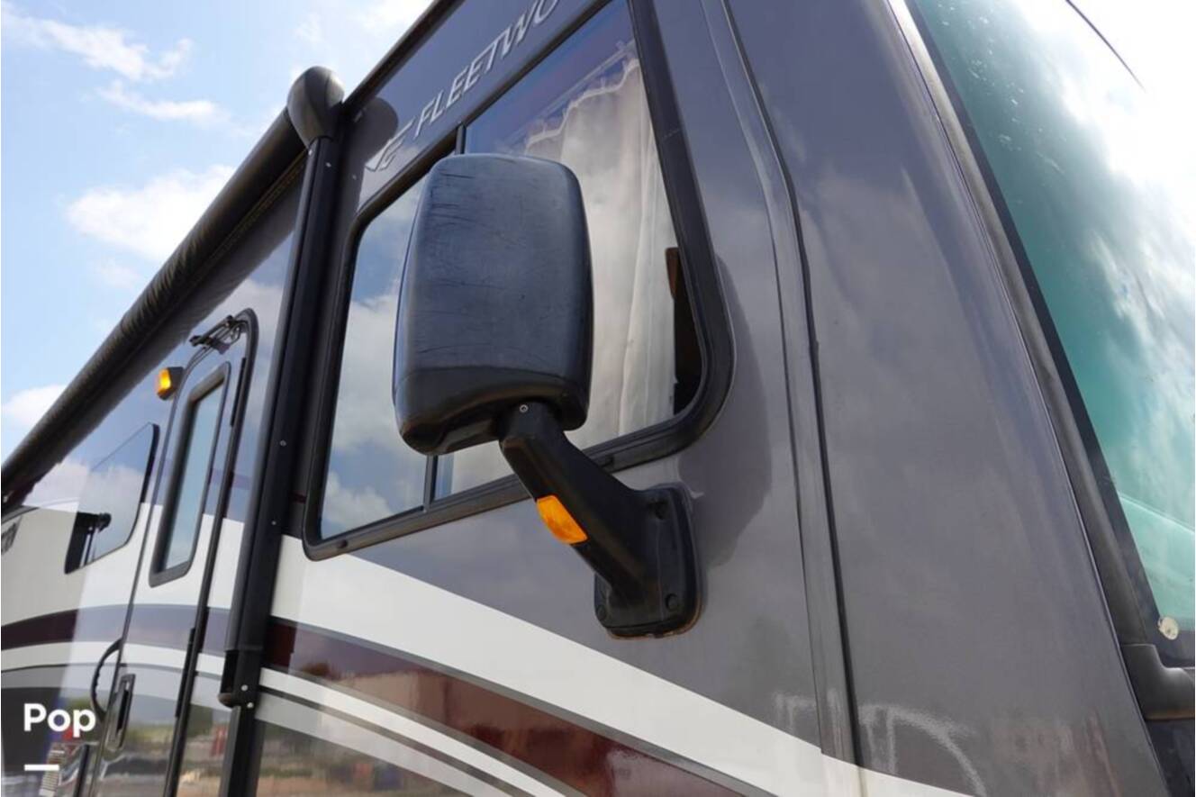 A photo of this 2016 Fleetwood Storm 35SK