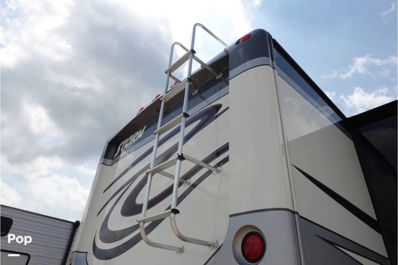 A photo of this 2016 Fleetwood Storm 35SK