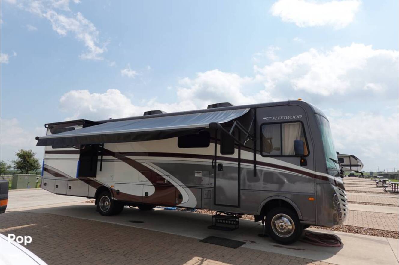 A photo of this 2016 Fleetwood Storm 35SK