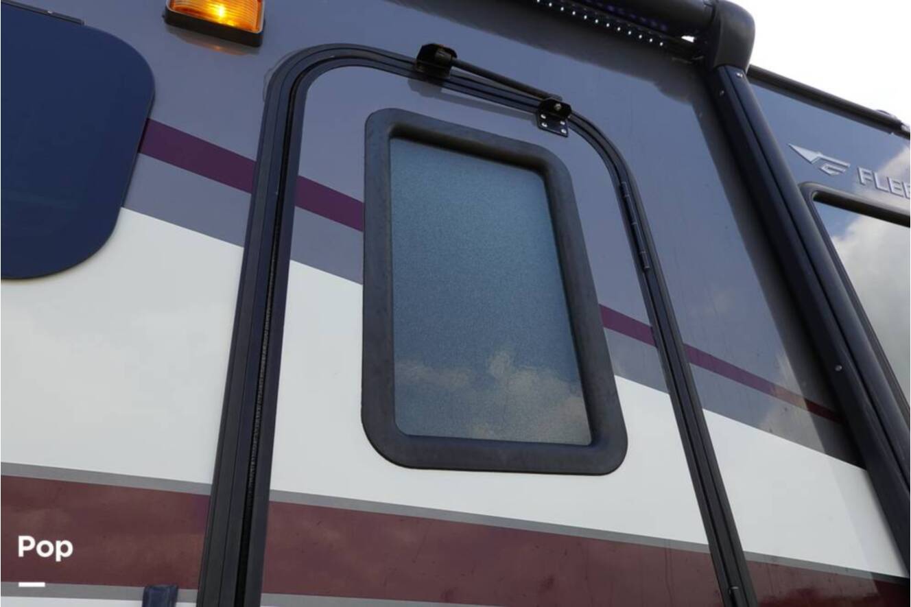 A photo of this 2016 Fleetwood Storm 35SK
