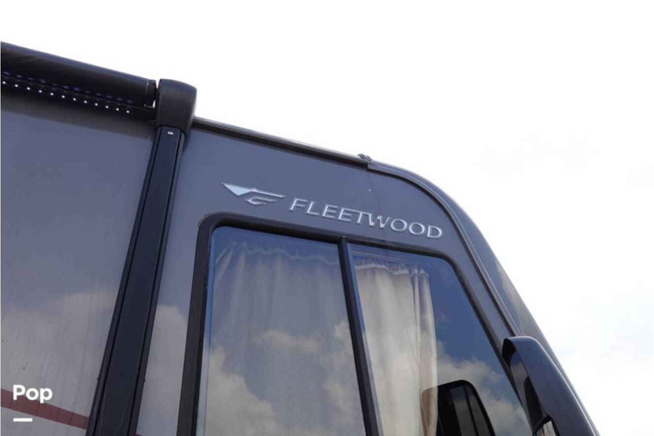 A photo of this 2016 Fleetwood Storm 35SK