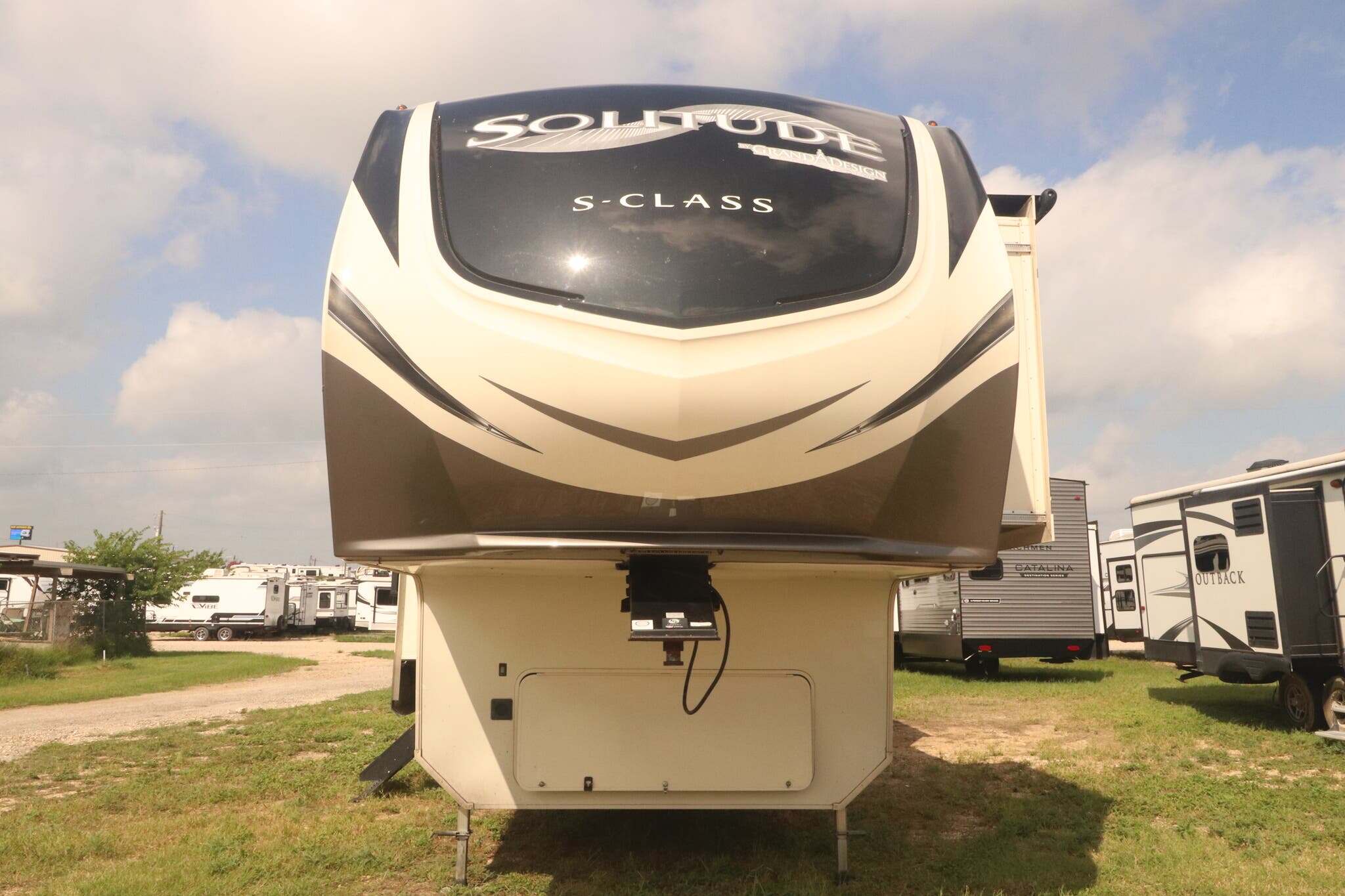 2020 Grand Design Solitude S-Class 3950BH-R in seguin TX