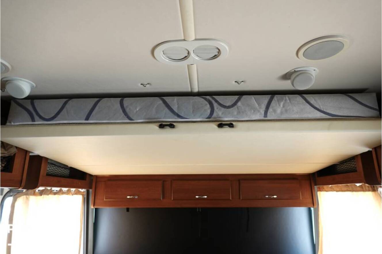 A photo of this 2016 Fleetwood Storm 35SK