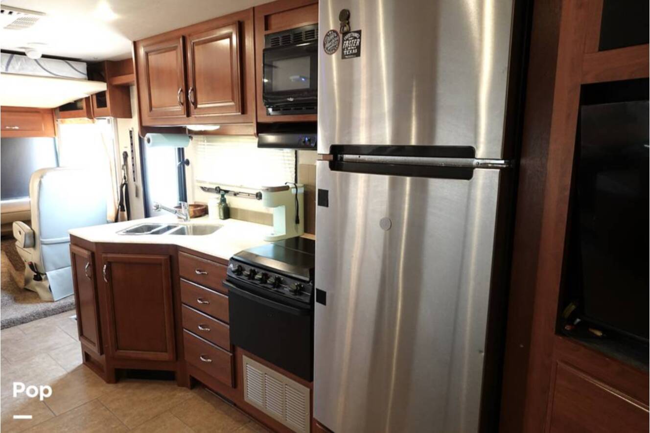 A photo of this 2016 Fleetwood Storm 35SK