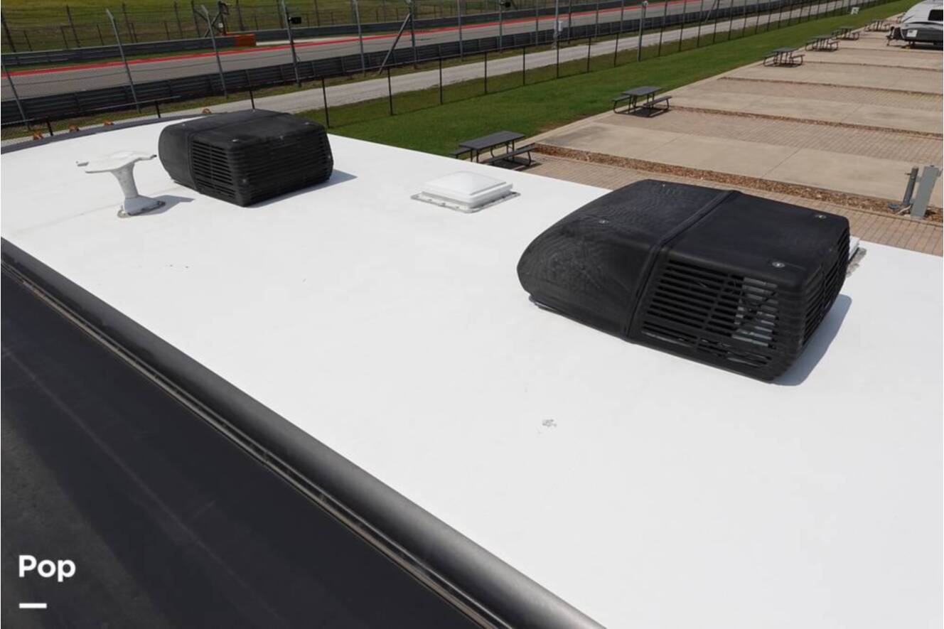 A photo of this 2016 Fleetwood Storm 35SK