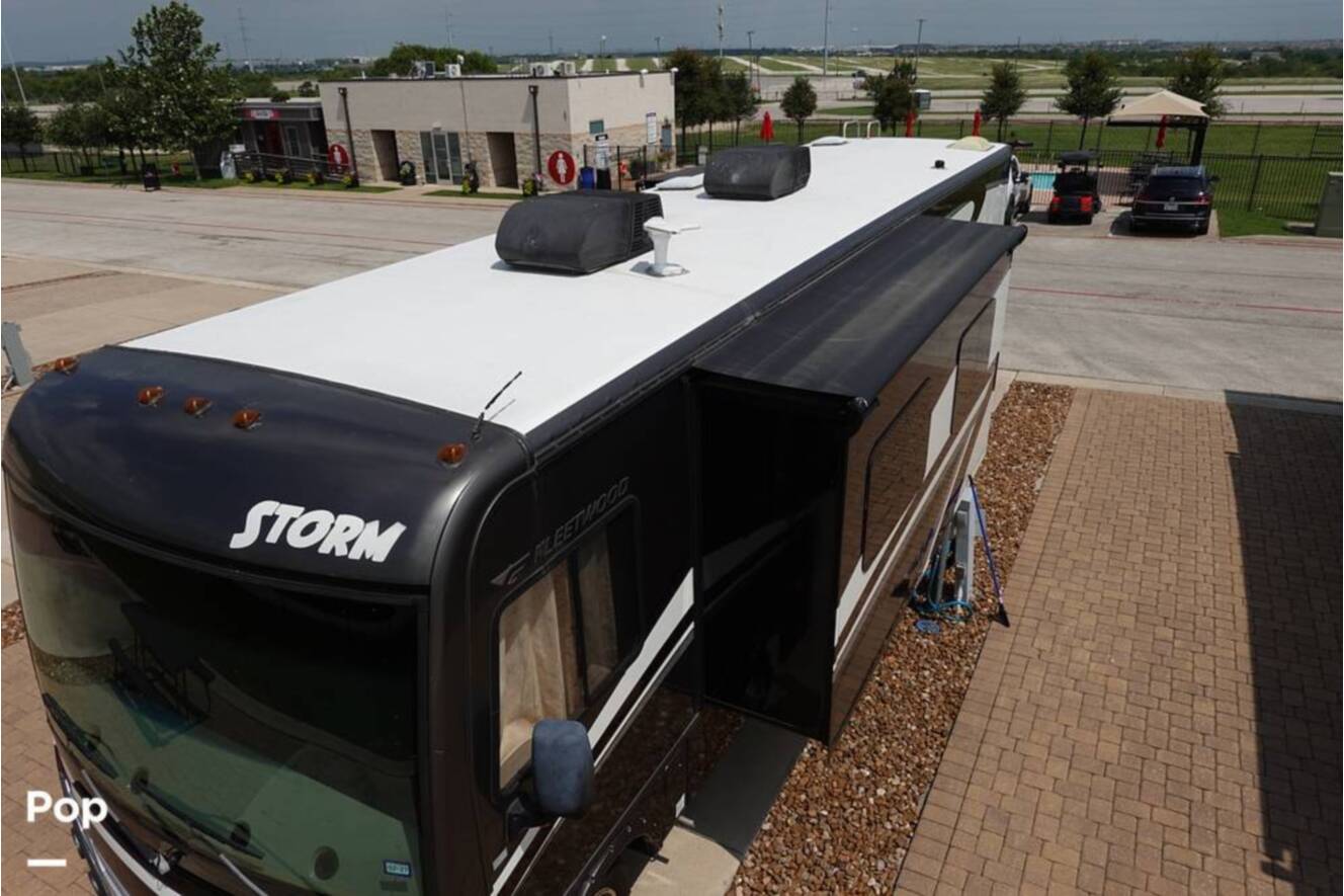 A photo of this 2016 Fleetwood Storm 35SK