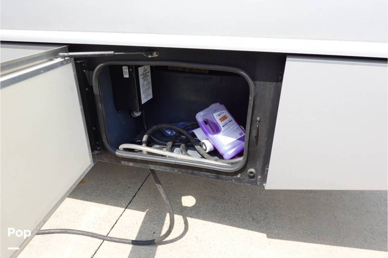 A photo of this 2016 Fleetwood Storm 35SK