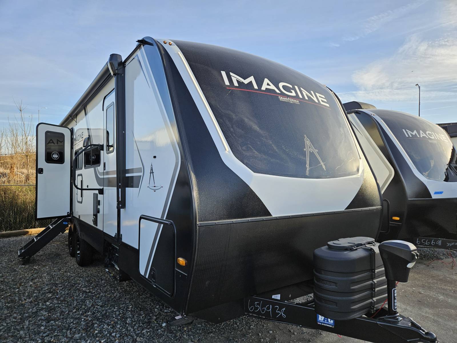 2026 Grand Design Imagine 2810BH RV