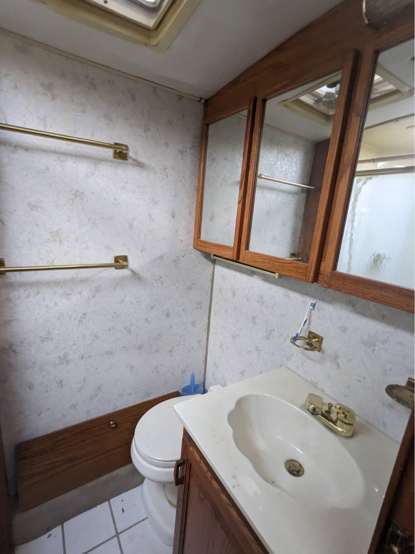 A photo of this 1987 Airstream 345