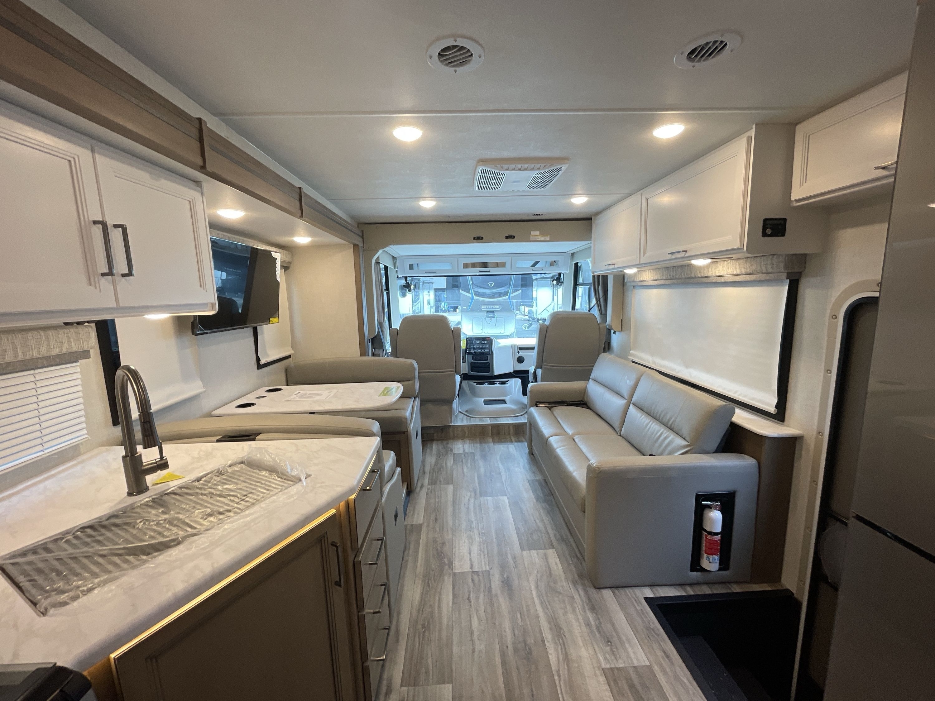 2027 Thor FREEDOM TRAVELER A32 in akron OH