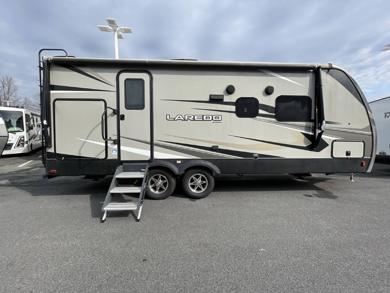 A photo of this 2019 Keystone LAREDO 225MK