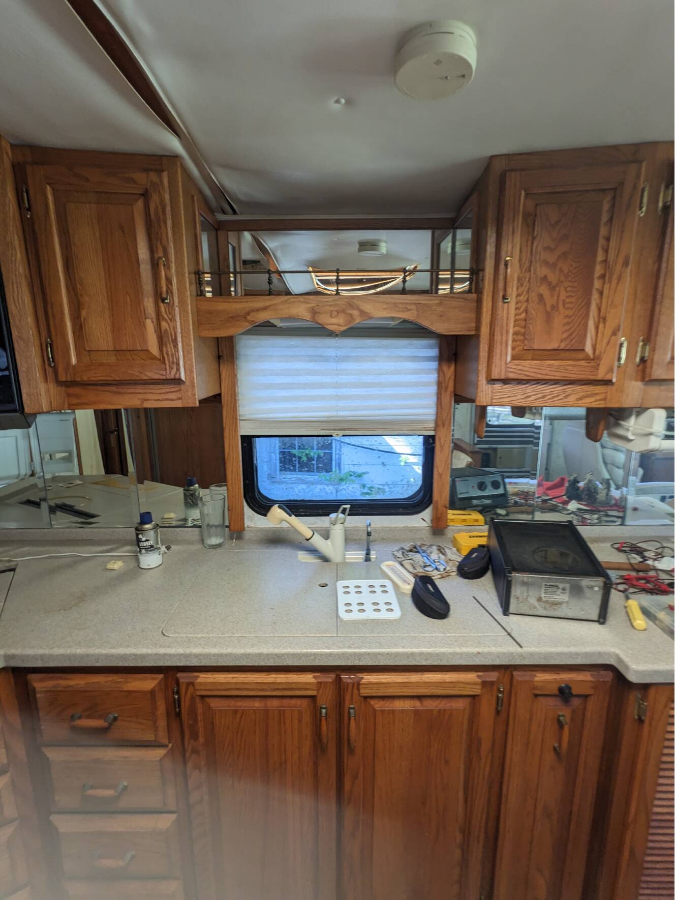 A photo of this 1987 Airstream 345