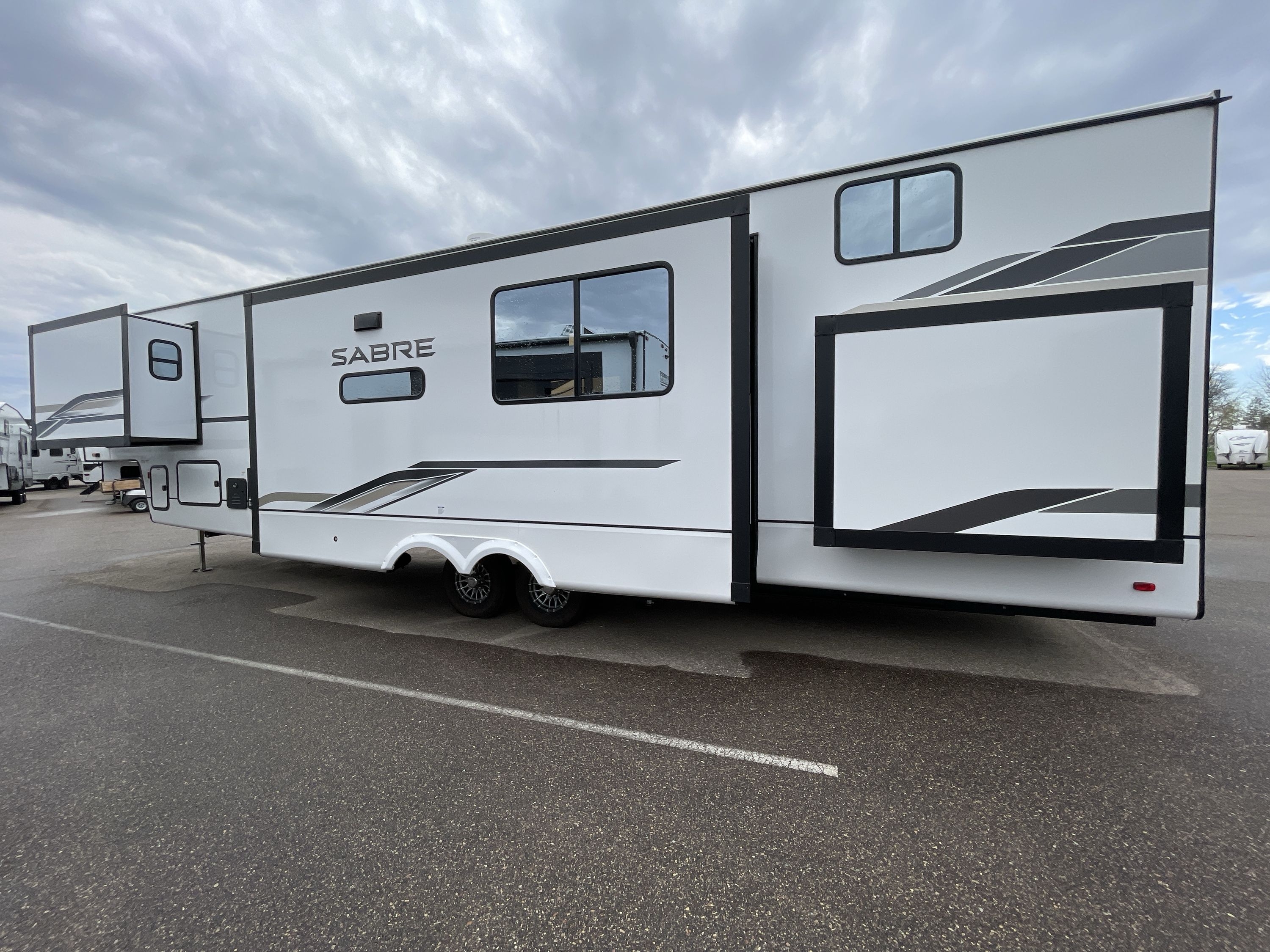 2026 Forest River SABRE 37RVMILES in oronoco MN