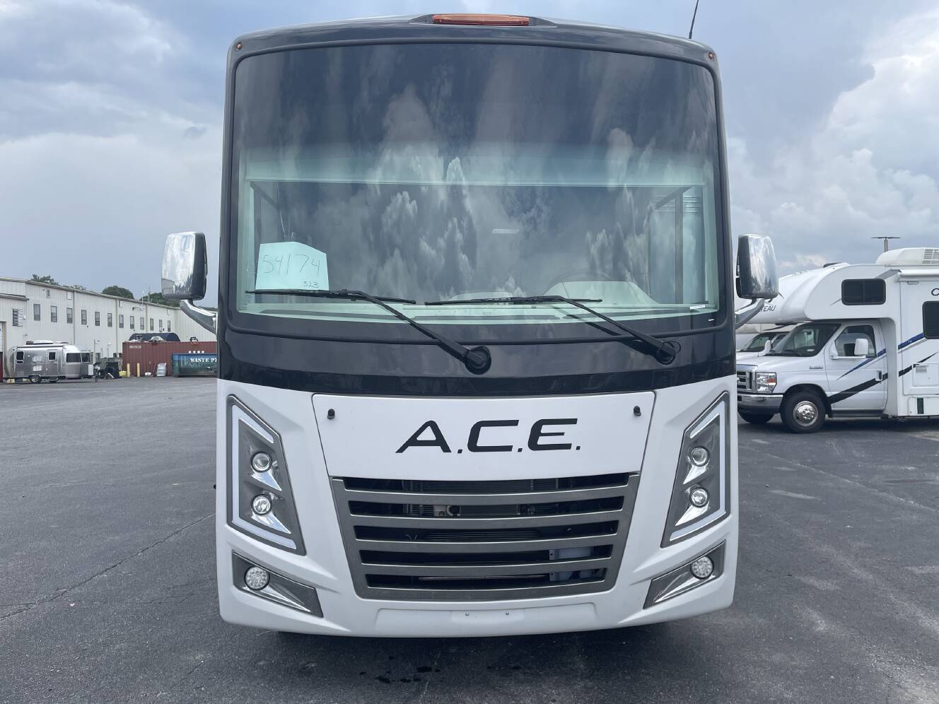 A photo of this 2027 Thor ACE 32B