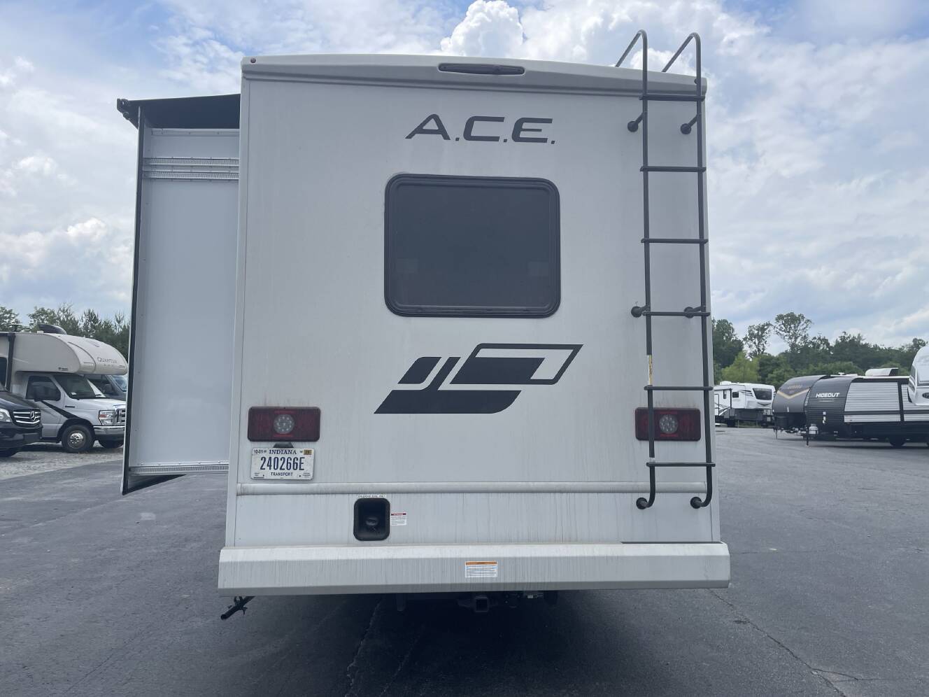 A photo of this 2027 Thor ACE 32B