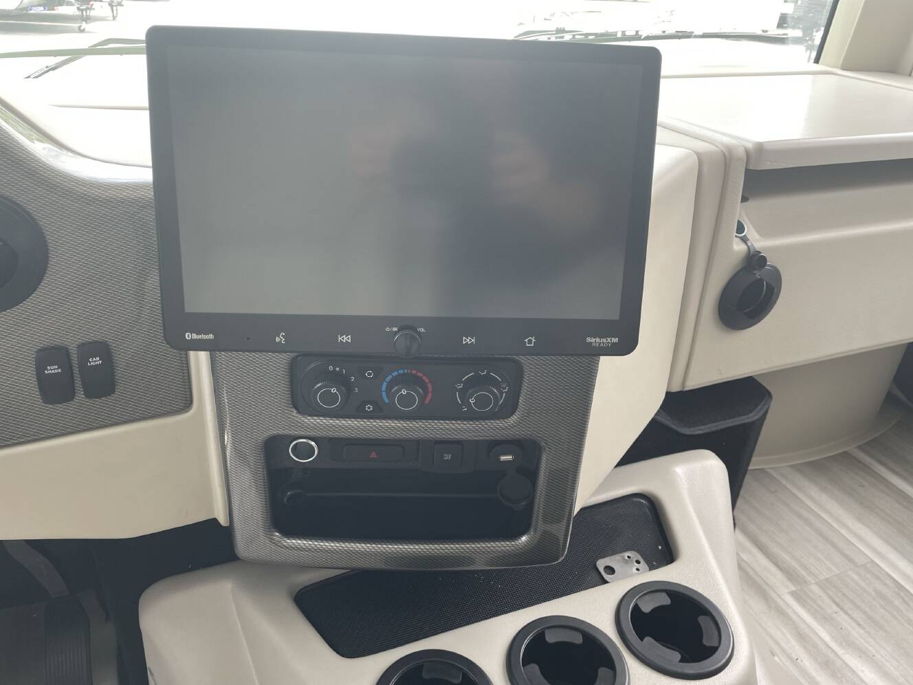 A photo of this 2027 Thor ACE 32B