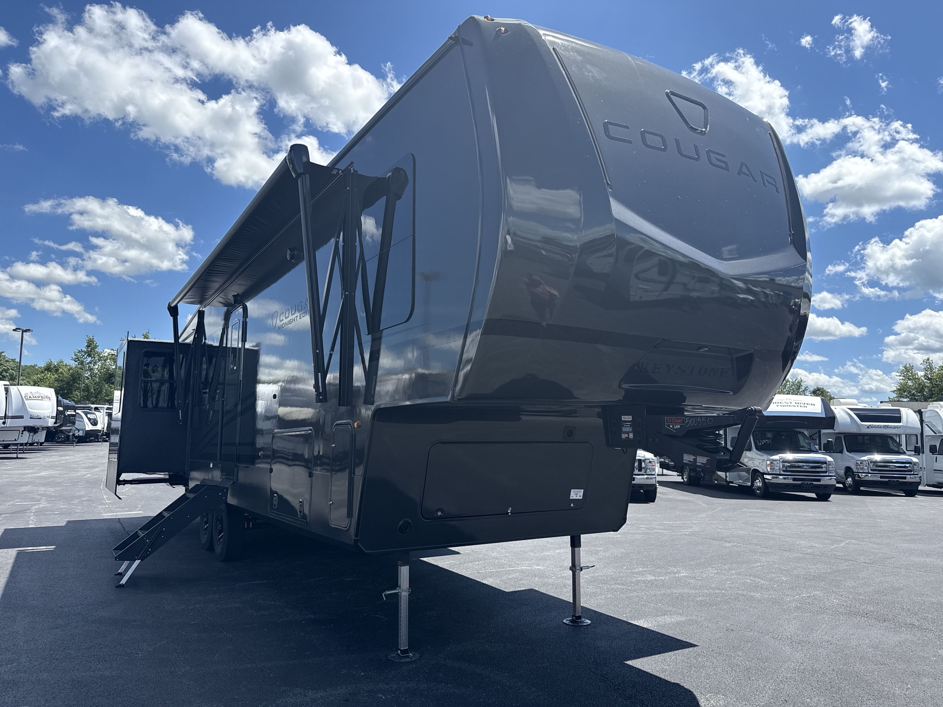 2027 Keystone COUGAR MIDNIGHT EDITION 320RDS in georgetown KY