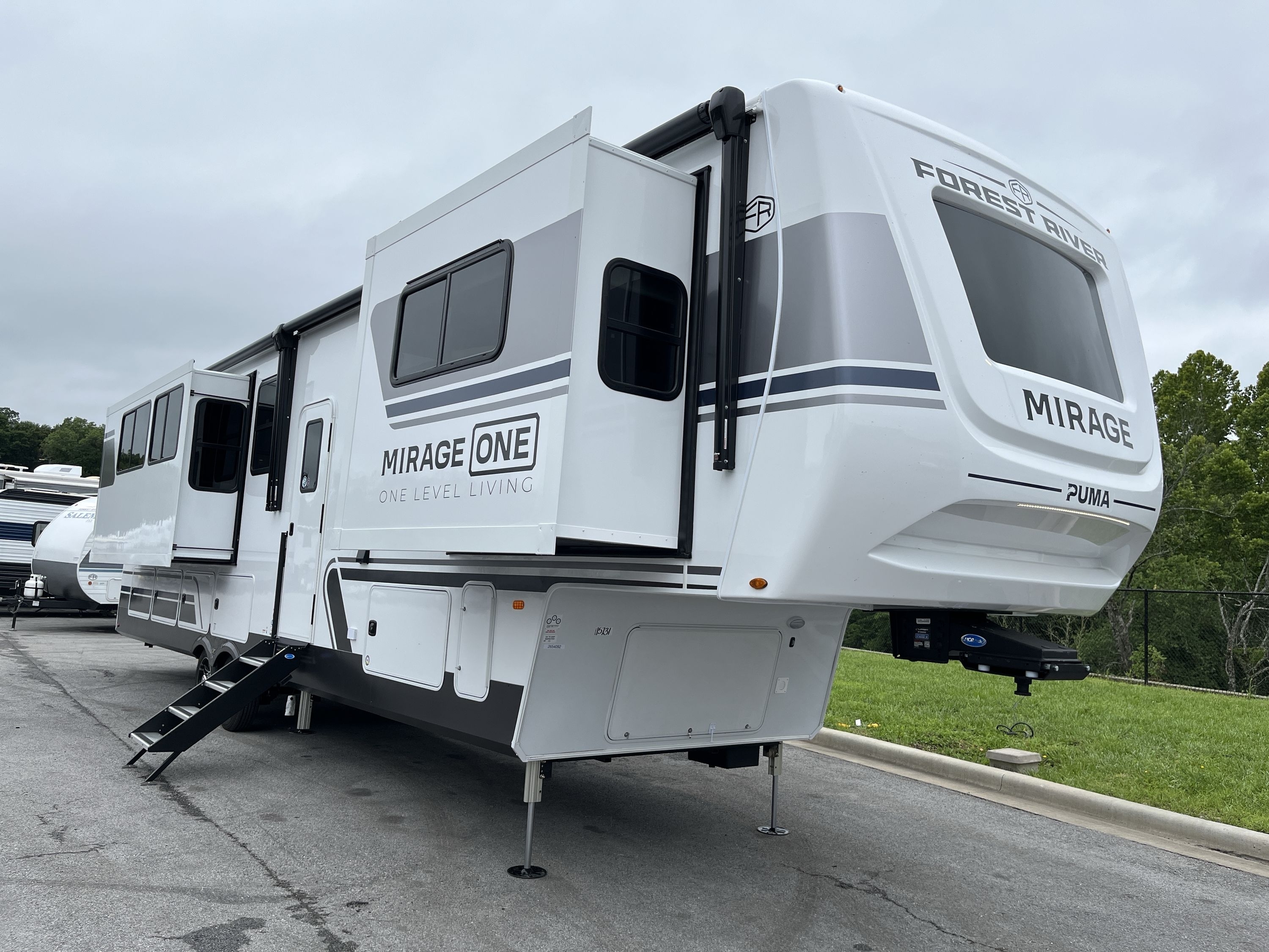 2027 Forest River PUMA GRAND MESA 394RKL in branson MO