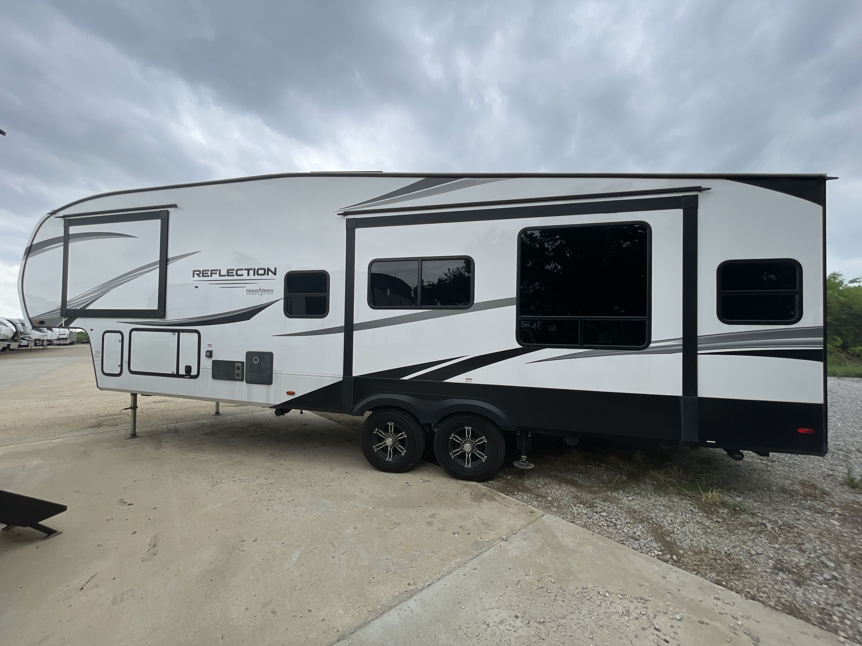 View more photos of this listing