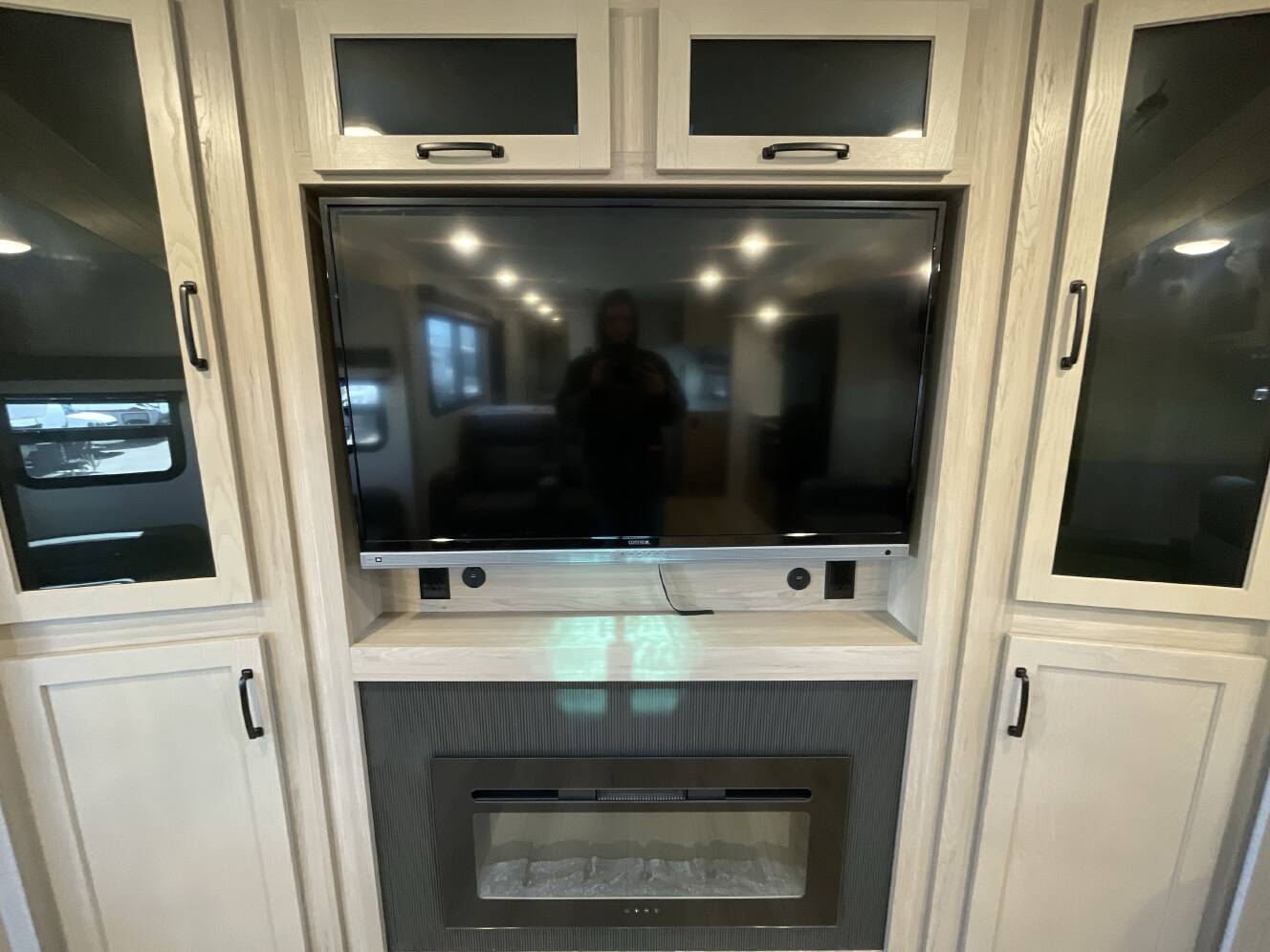 A photo of this 2025 Forest River FLAGSTAFF SUPER LITE 29RLS