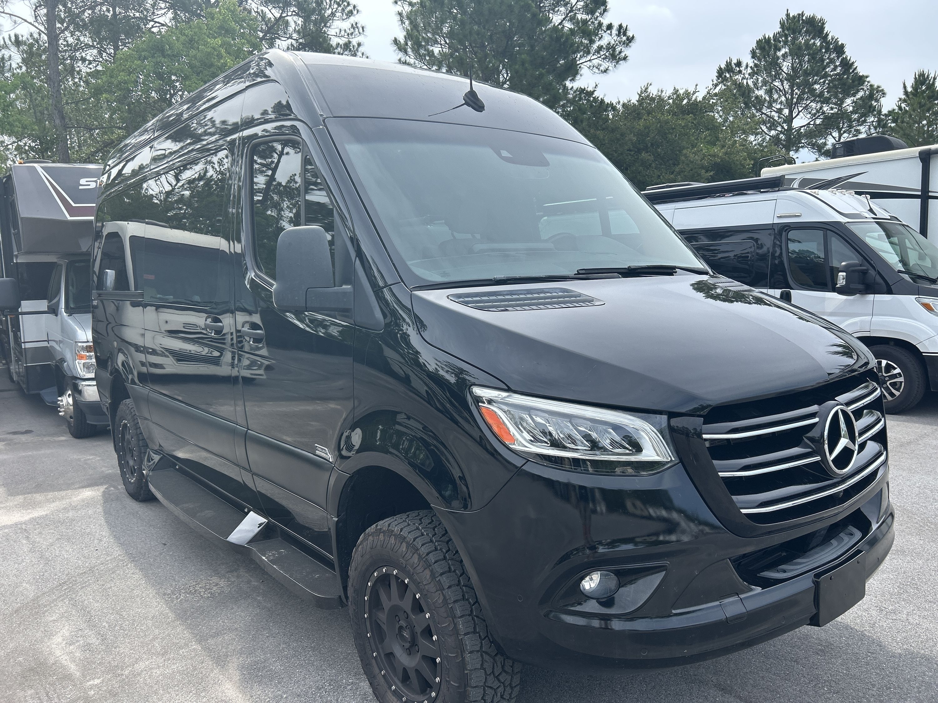 2022 Midwest Automotive Design LUXE CRUISER LUXED4 RV