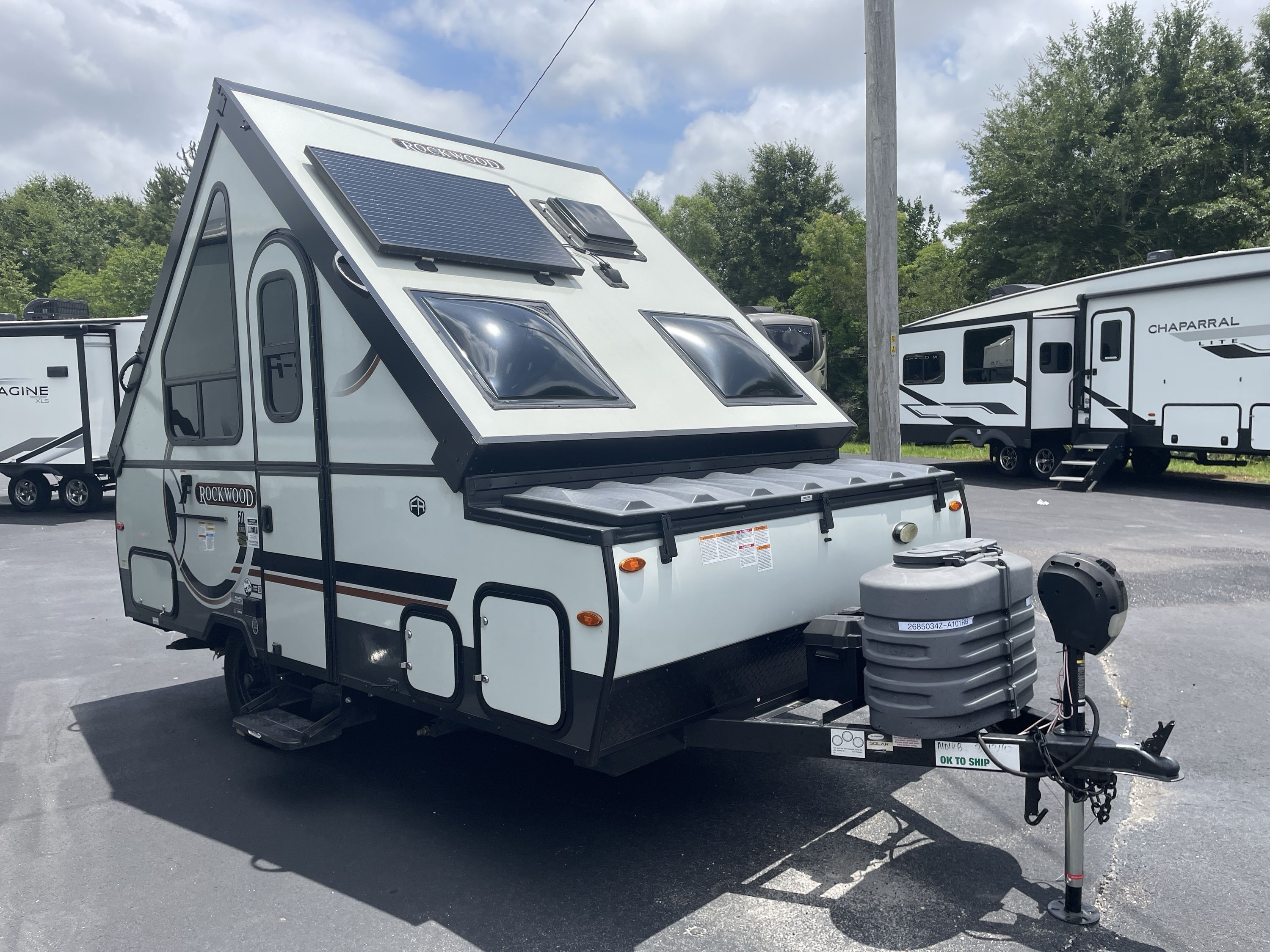 2025 Forest River ROCKWOOD HARD SIDE A101RB RV