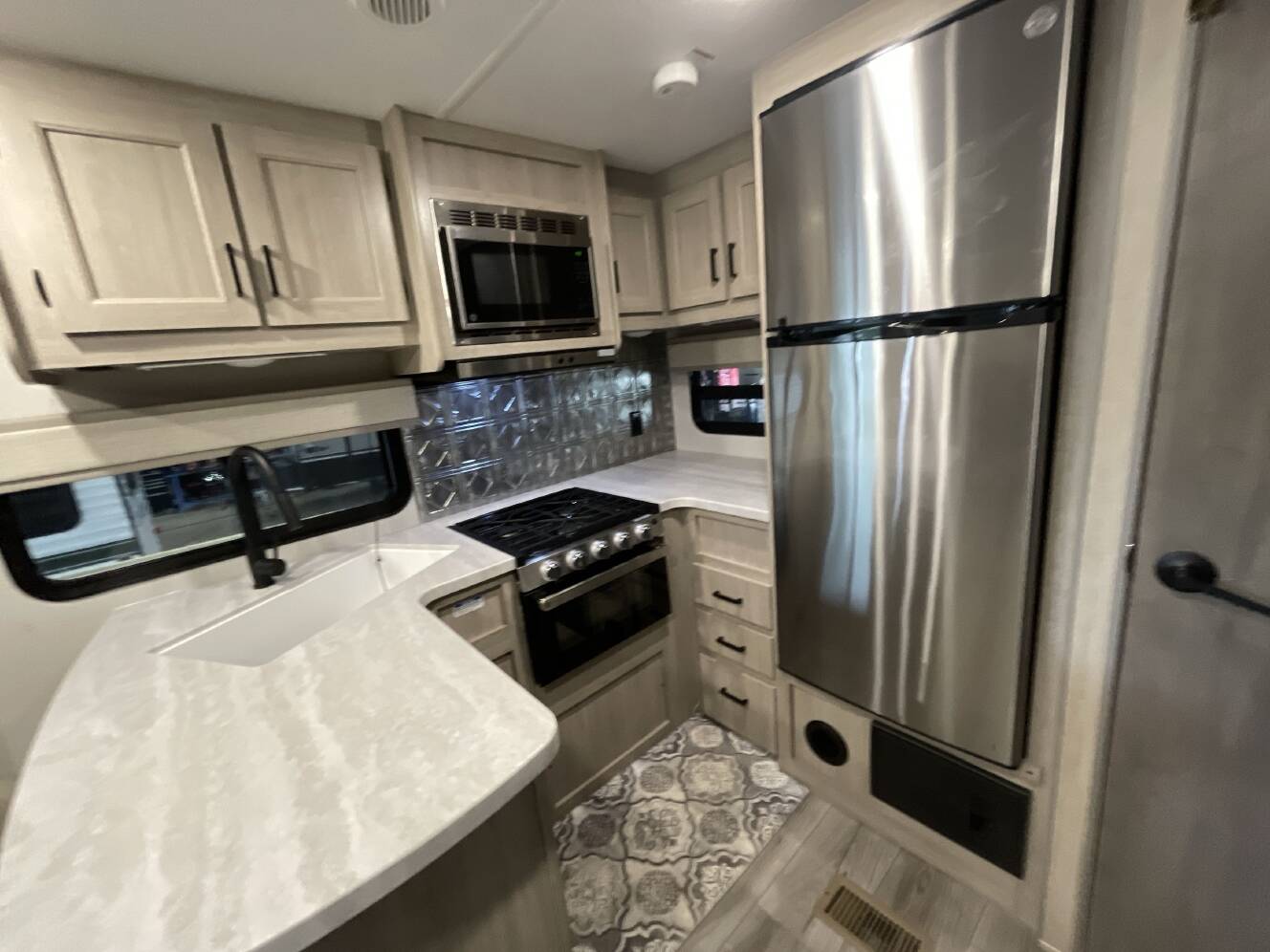 A photo of this 2024 Coachmen CATALINA LEGACY 303RKDS