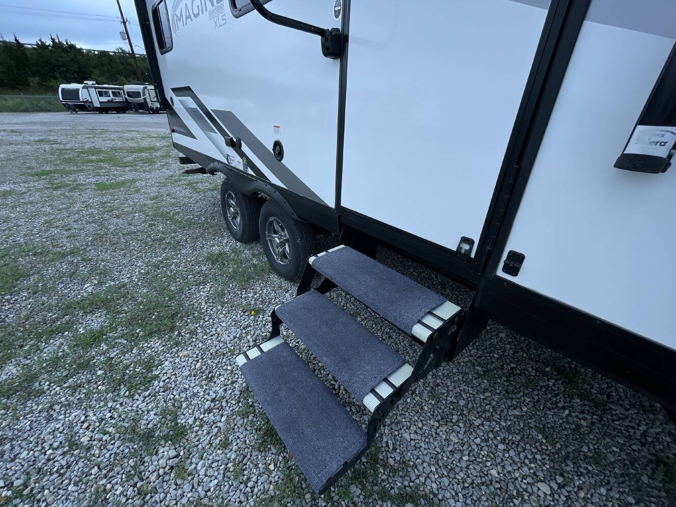 A photo of this 2022 Grand Design IMAGINE XLS 17MKE