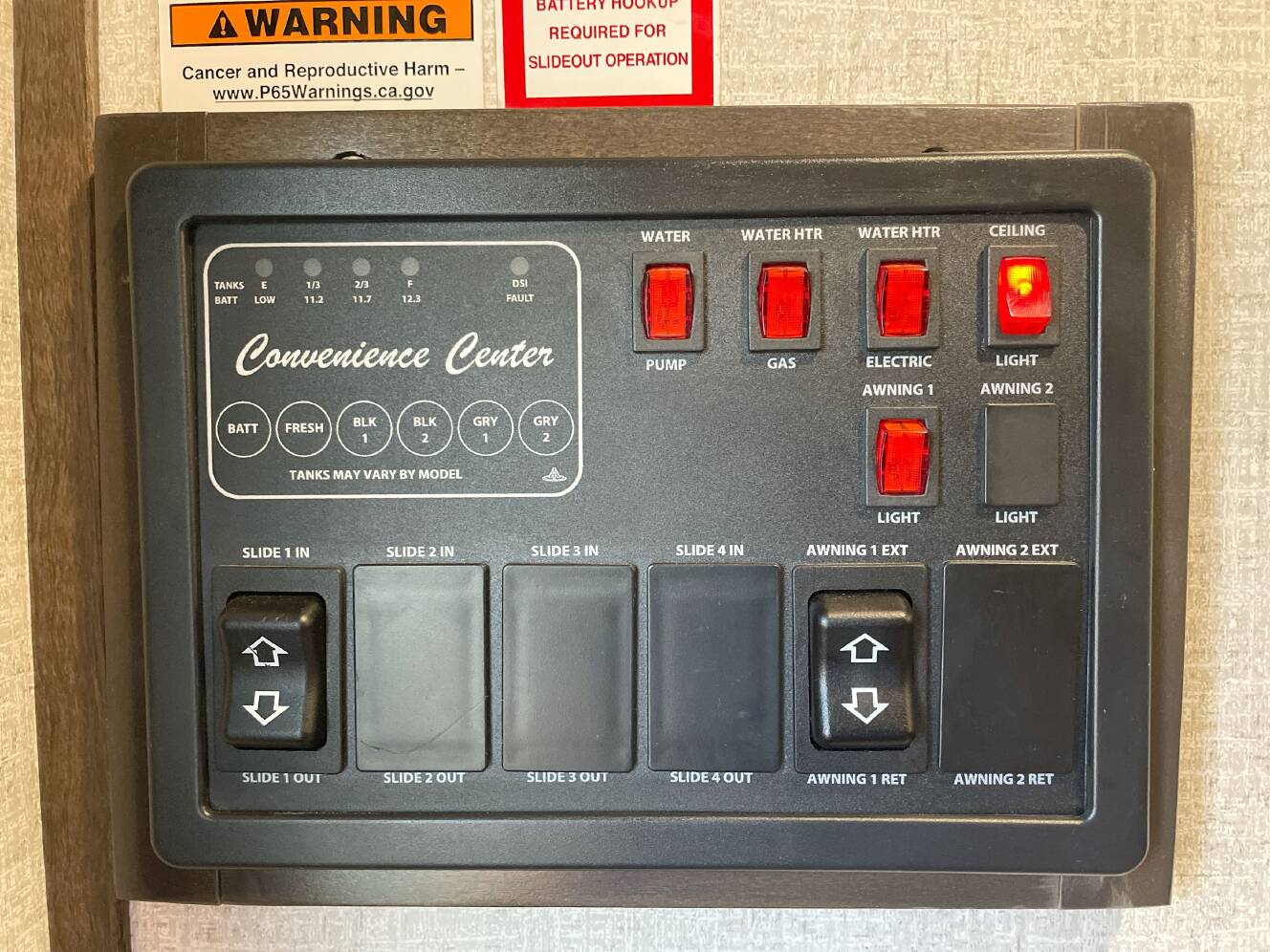 A photo of this 2021 Dutchmen ATLAS 2202RB