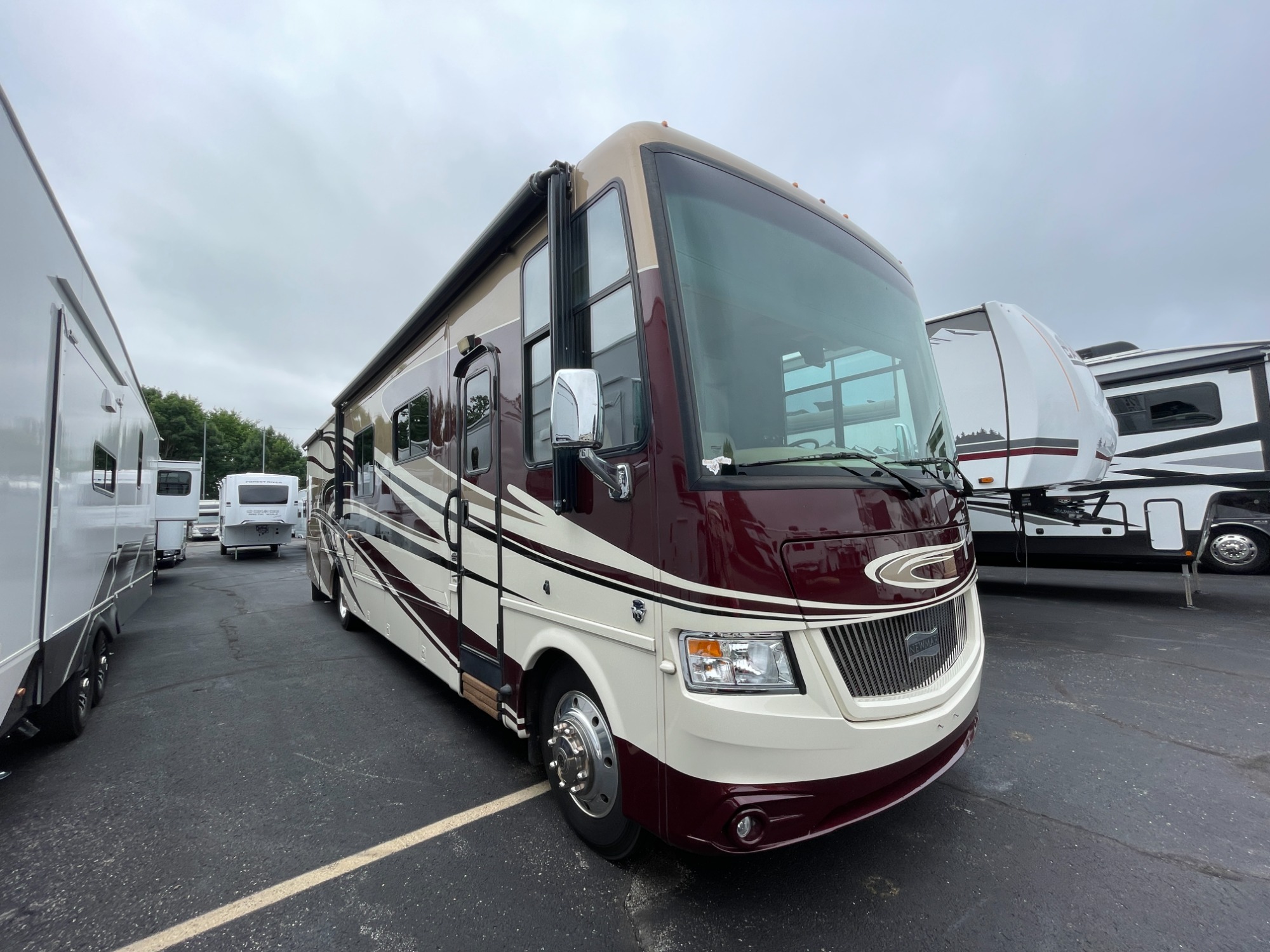 2014 Newmar CANYON STAR 3956 in greenwood IN