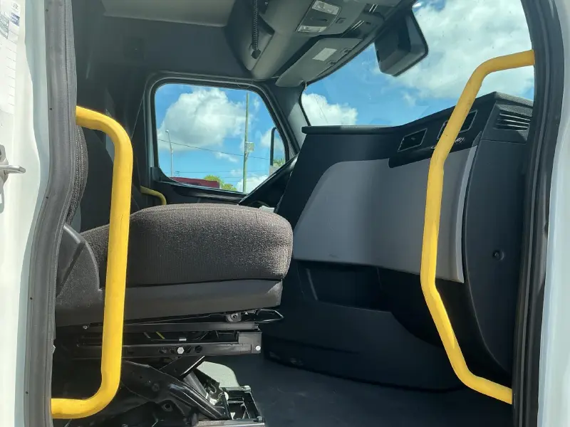 2022 FREIGHTLINER CASCADIA 126